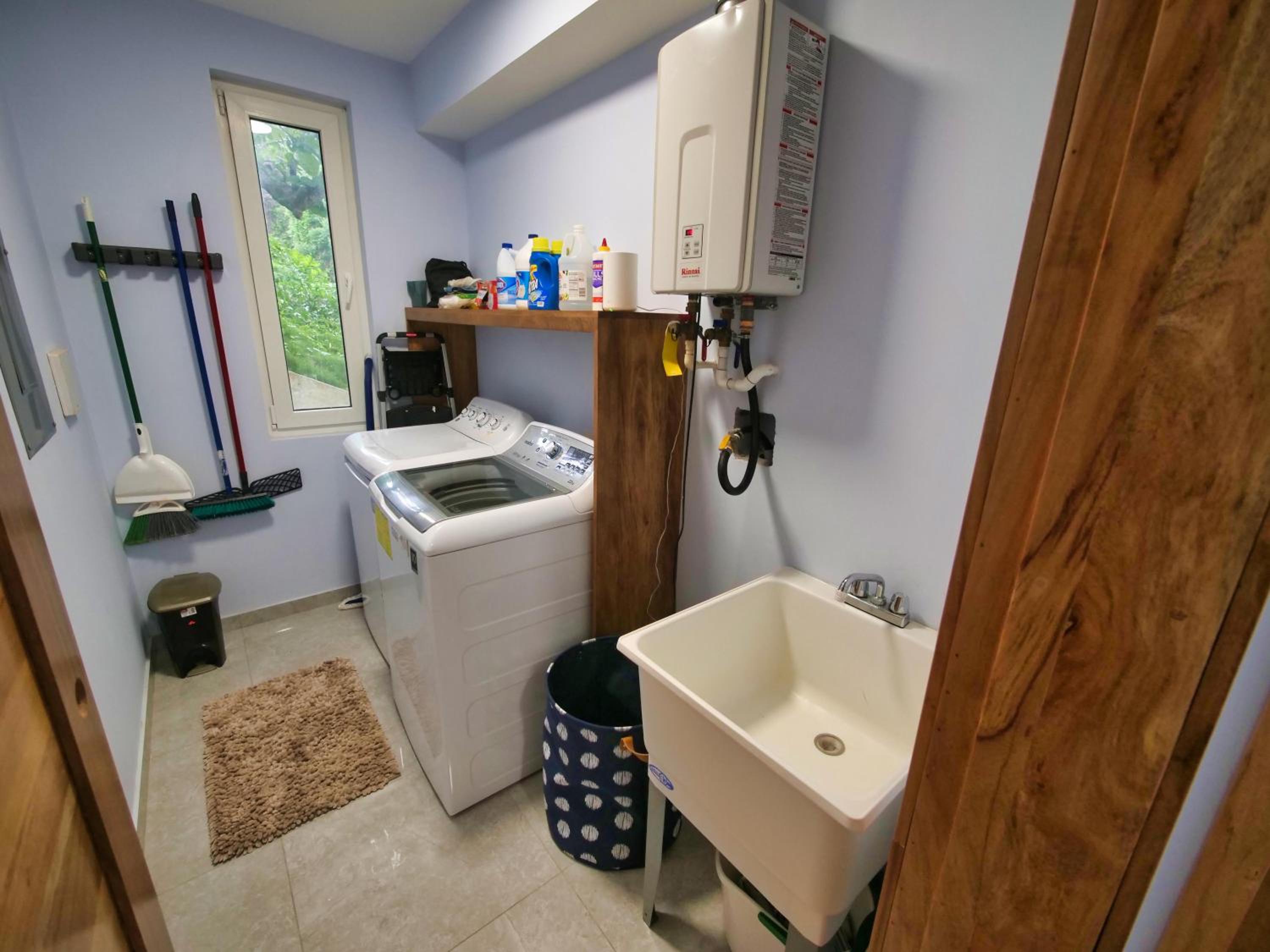Photo 18