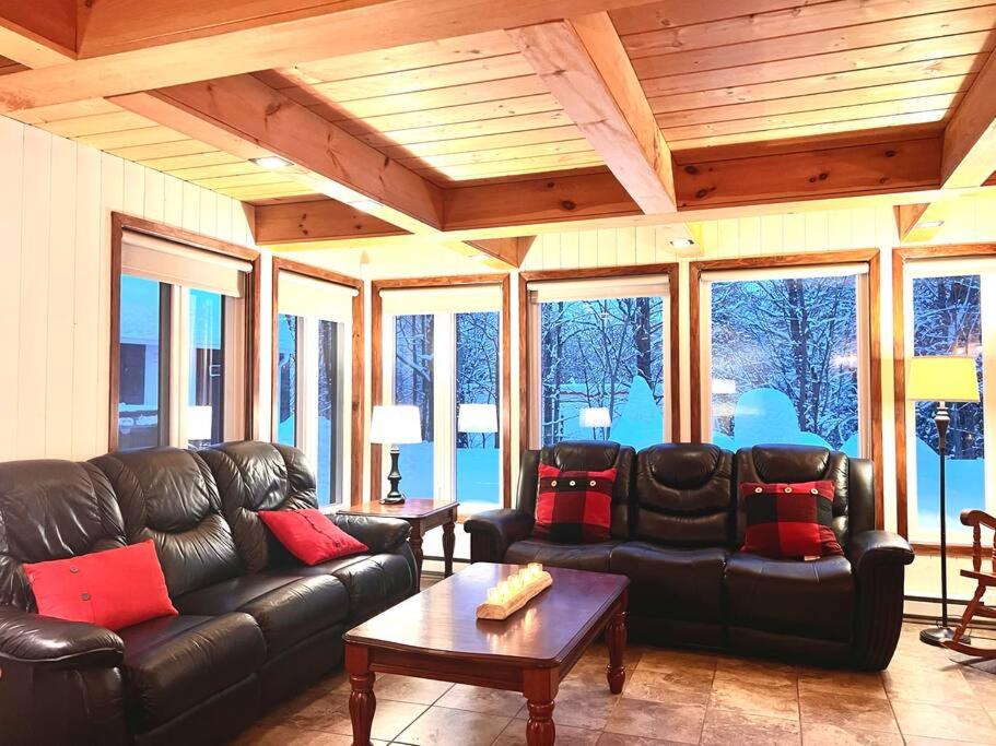Chalet familial et SPA à proximité du Mont Orford