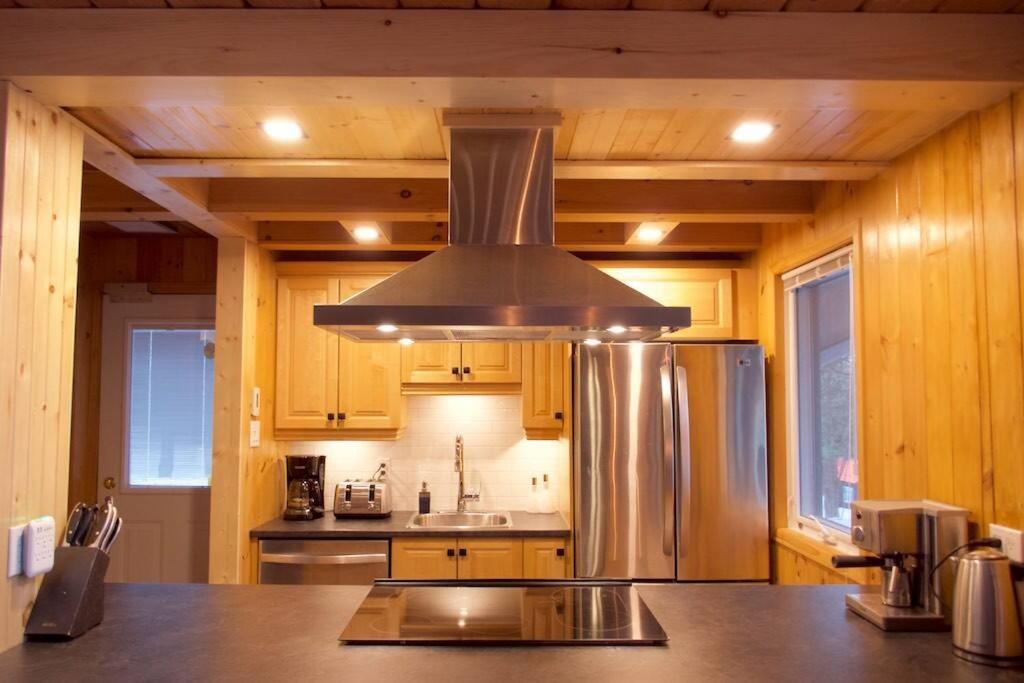 Chalet familial et SPA à proximité du Mont Orford