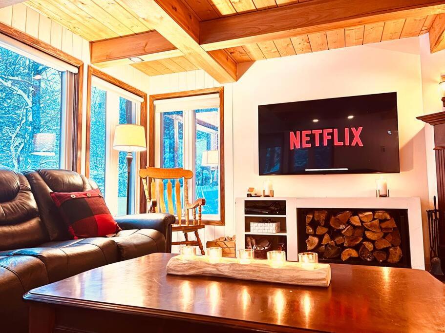 Chalet familial et SPA à proximité du Mont Orford