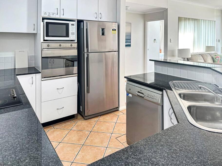 Unit 10 Avoca Palms Resort