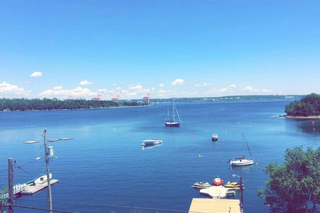 Luxury Halifax Waterfront Paradise -Pool, Hot Tub, Private Wharf, Boathouse, Backyard Oasis, Lookout