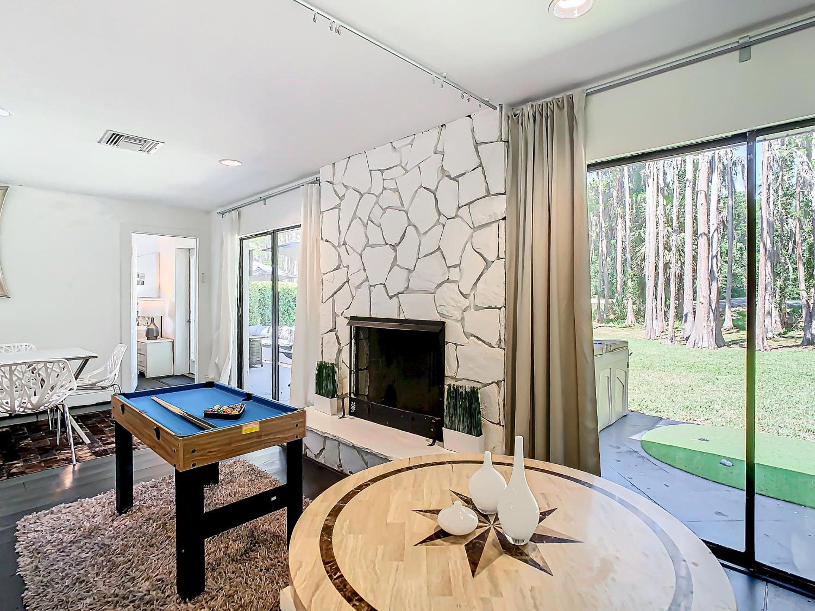 6BR 4BA TampaGolfVilla by AmericanVacationLiving
