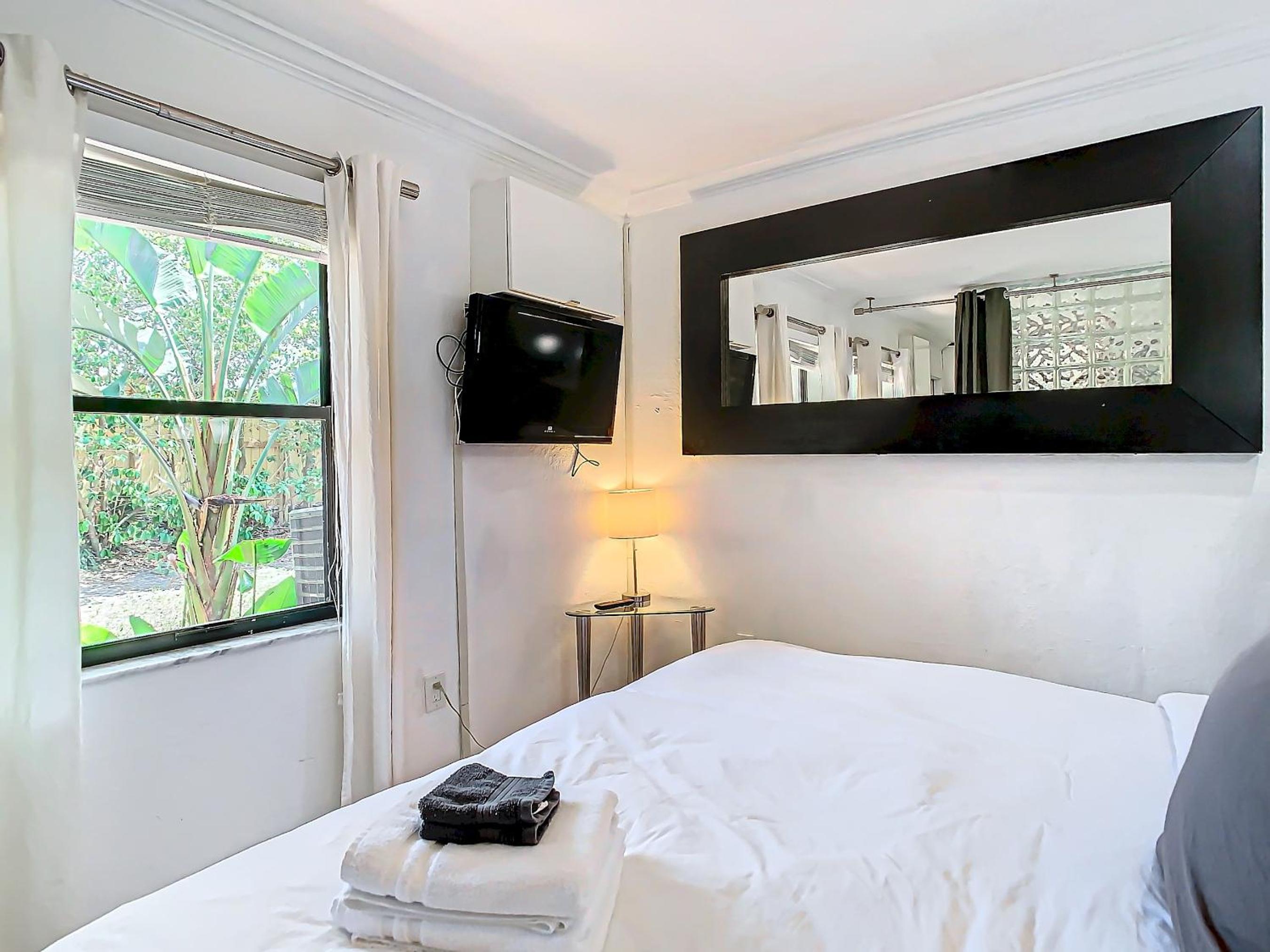 6BR 4BA TampaGolfVilla by AmericanVacationLiving