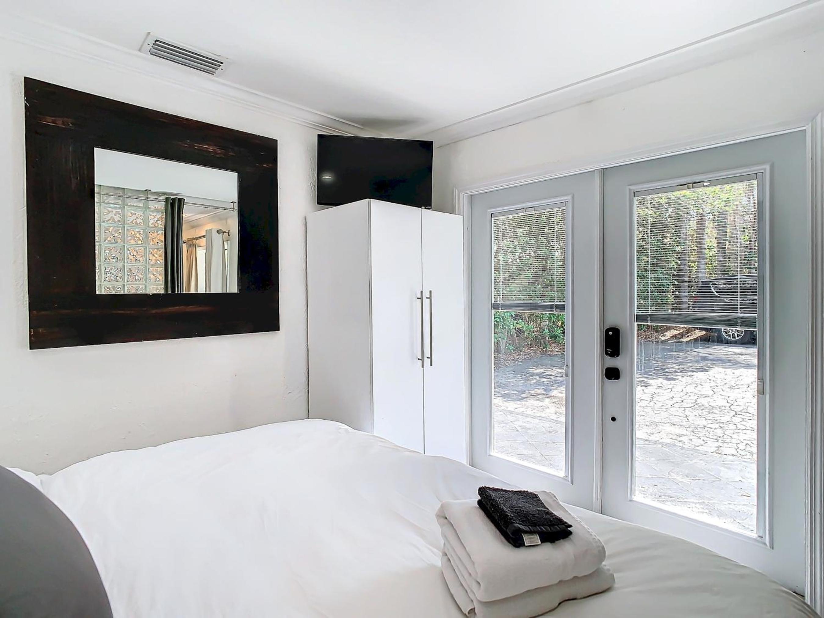 6BR 4BA TampaGolfVilla by AmericanVacationLiving