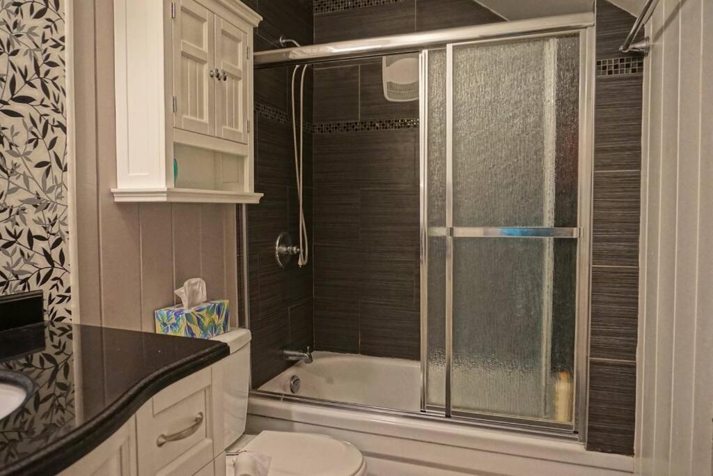 Chalet tout inclus avec SPA près du Mont Orford