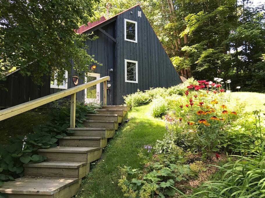 Chalet tout inclus avec SPA près du Mont Orford