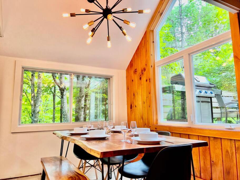 Chalet tout inclus avec SPA près du Mont Orford