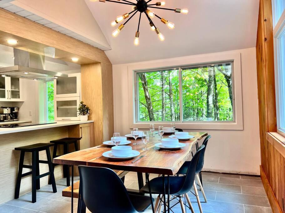 Chalet tout inclus avec SPA près du Mont Orford