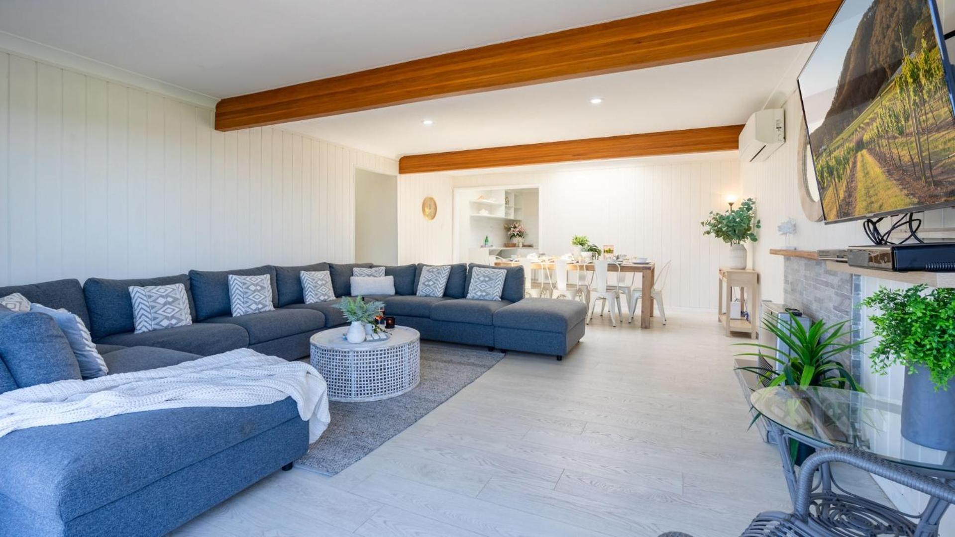 Riverside Retreat, Coolangatta, near Seven Mile Beach