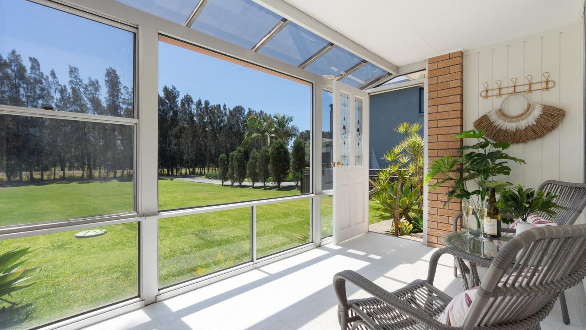 Riverside Retreat, Coolangatta, near Seven Mile Beach