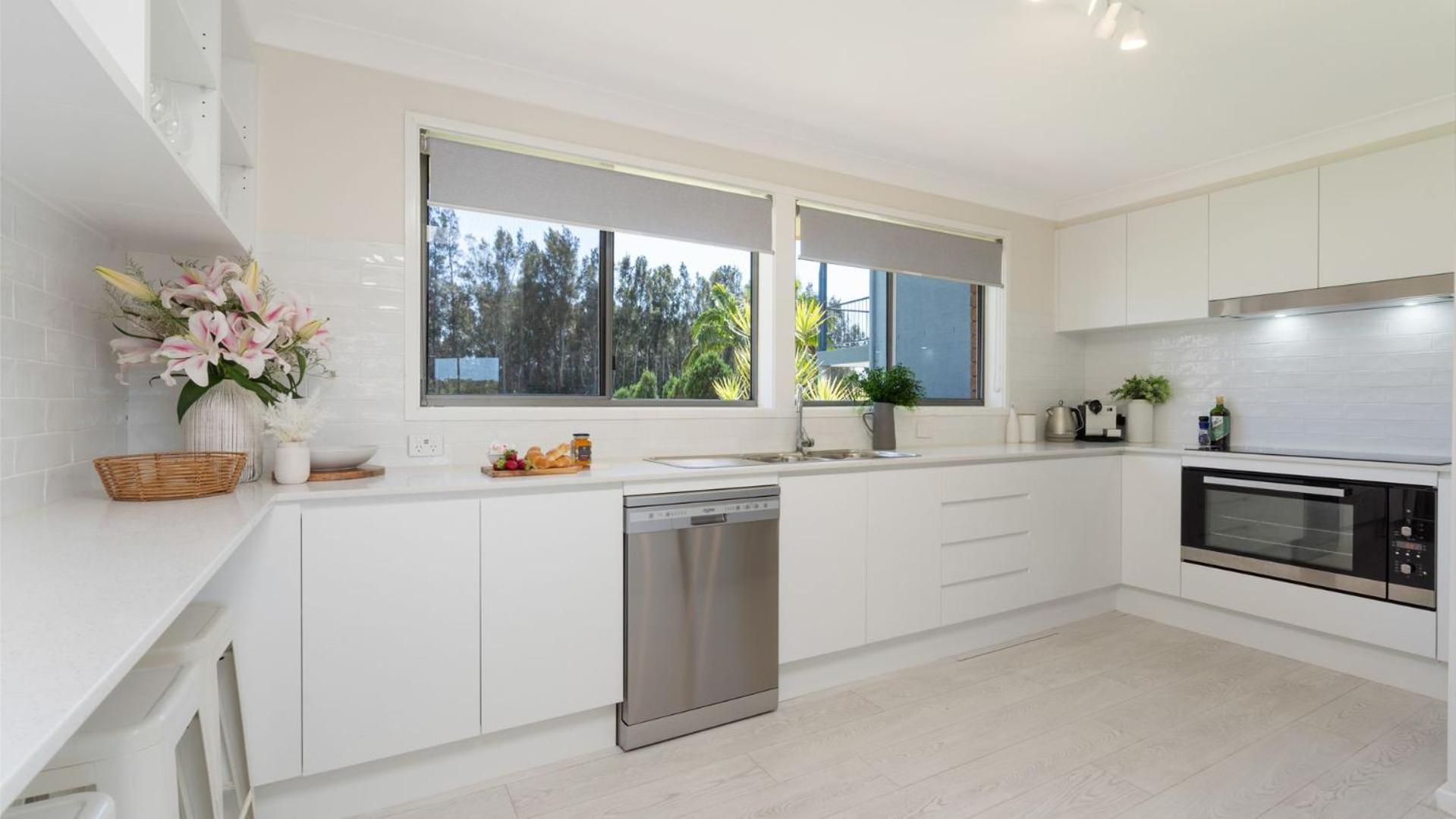 Riverside Retreat, Coolangatta, near Seven Mile Beach