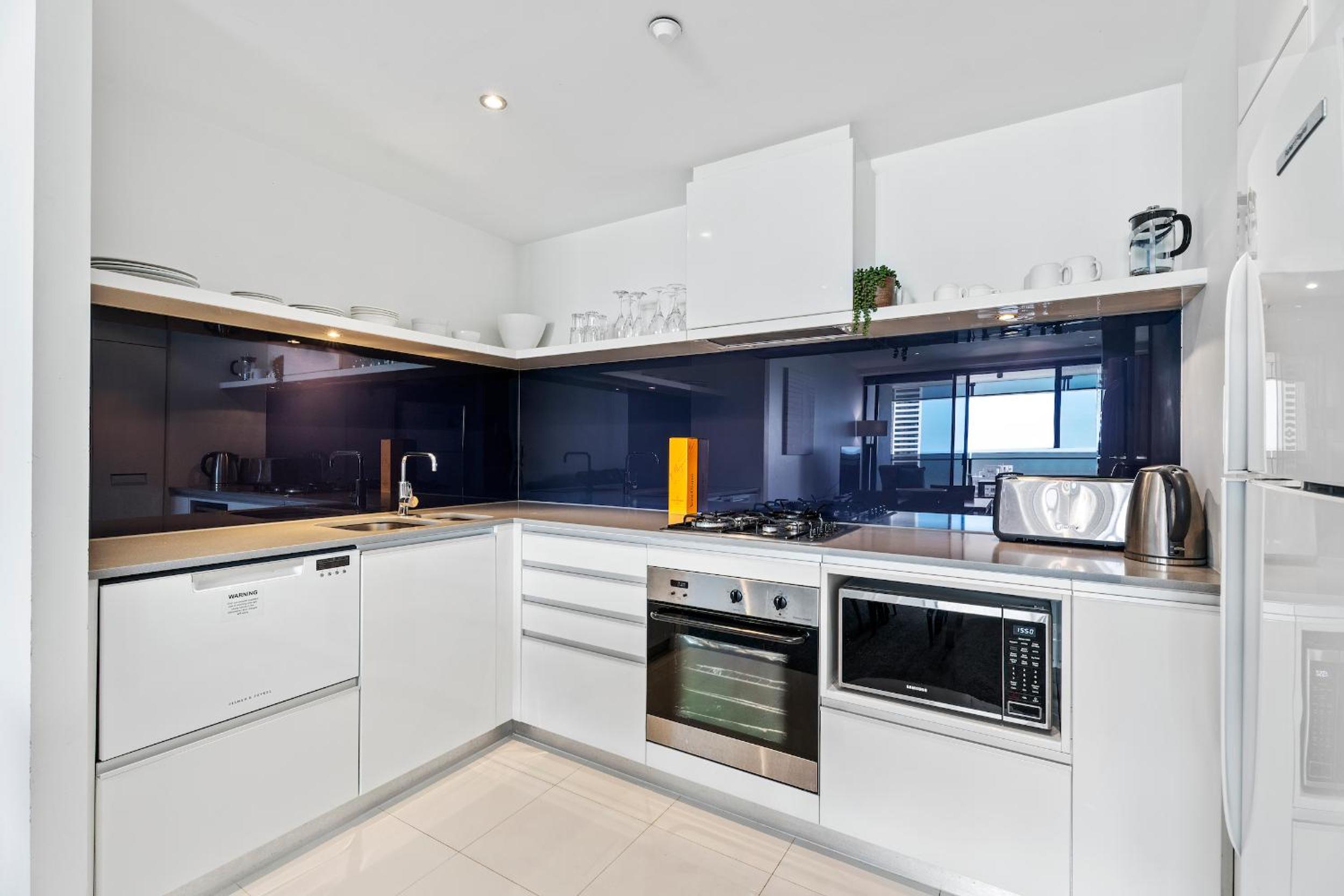 Circle on Cavill - Hosted by Coastal Letting Co.