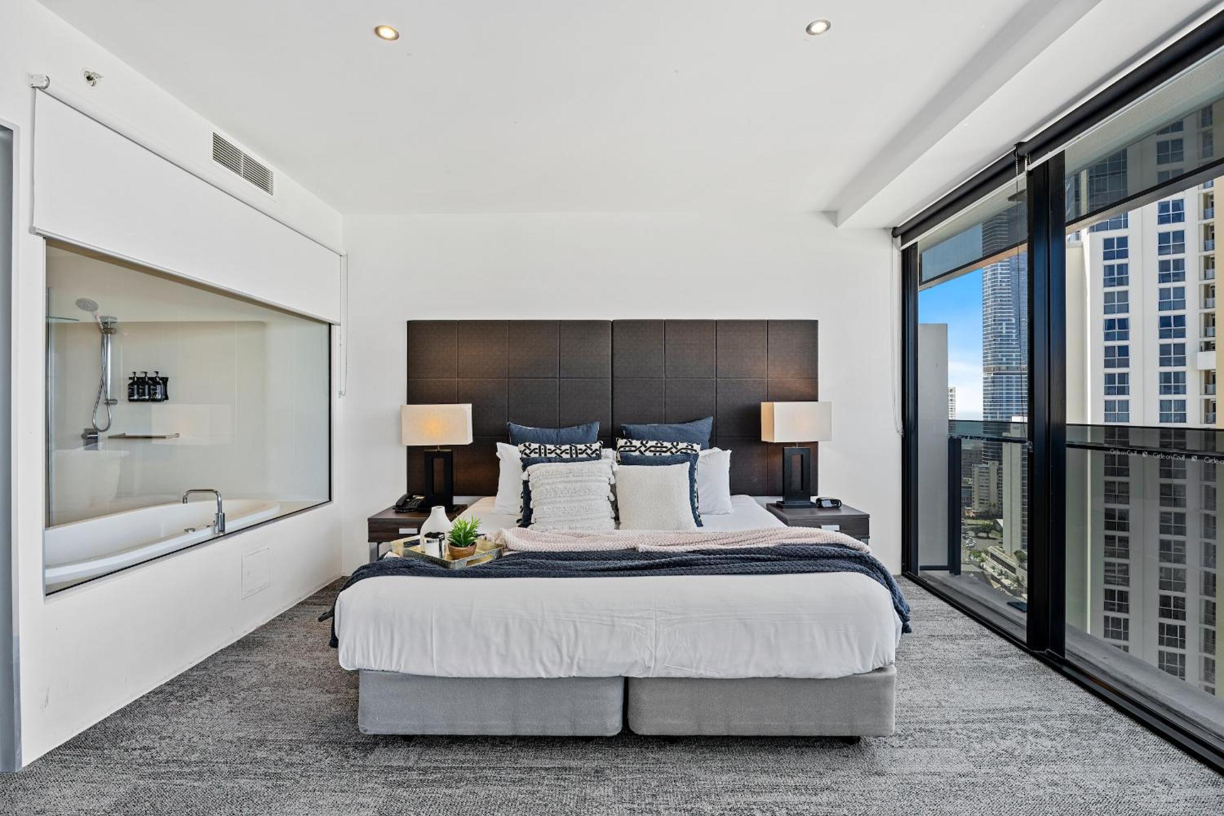 Circle on Cavill - Hosted by Coastal Letting Co.