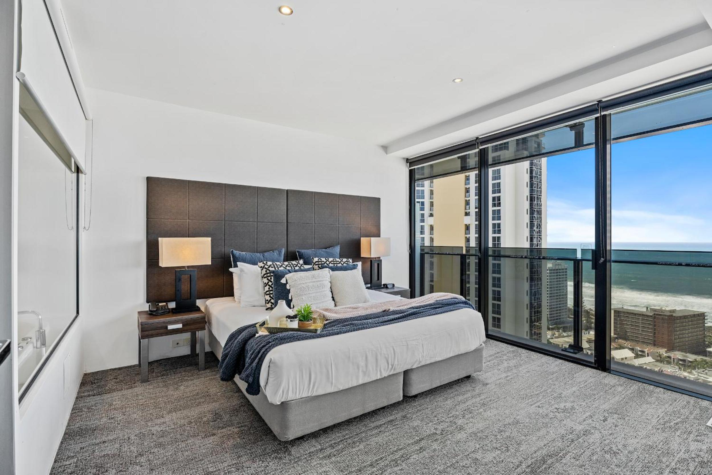 Circle on Cavill - Hosted by Coastal Letting Co.