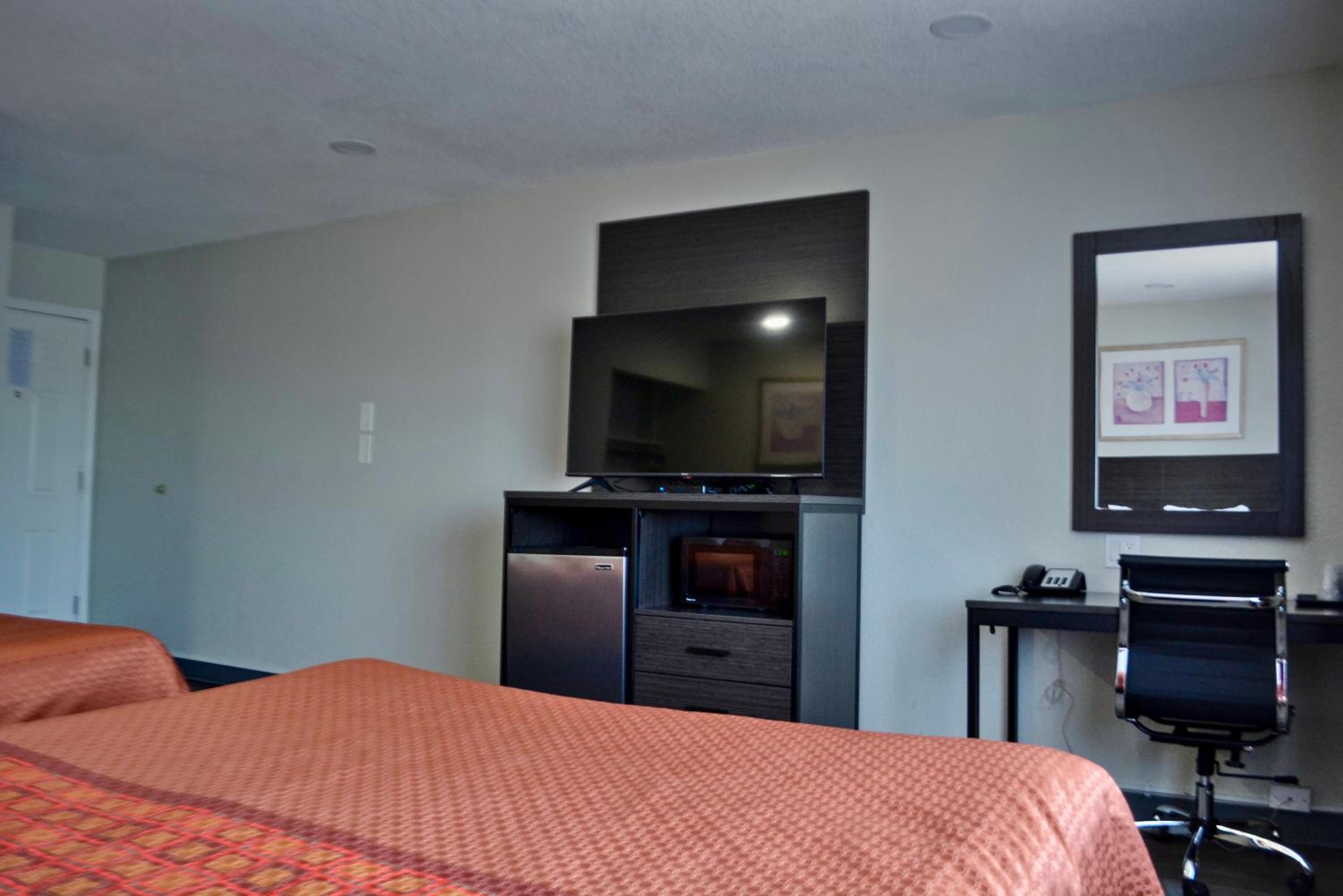 Klamath Falls Vacations - Maverick Motel - Modern Renovated Motel - Property Image 38