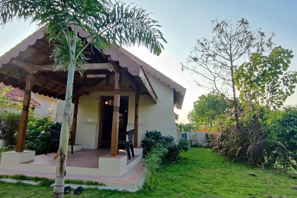 FarmStay FamilyVilla Vadodara