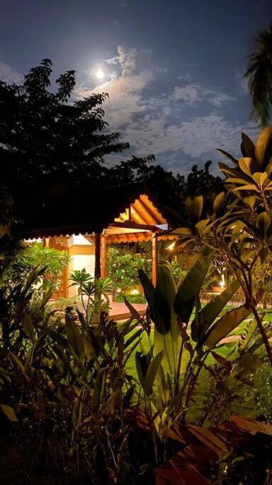 FarmStay FamilyVilla Vadodara