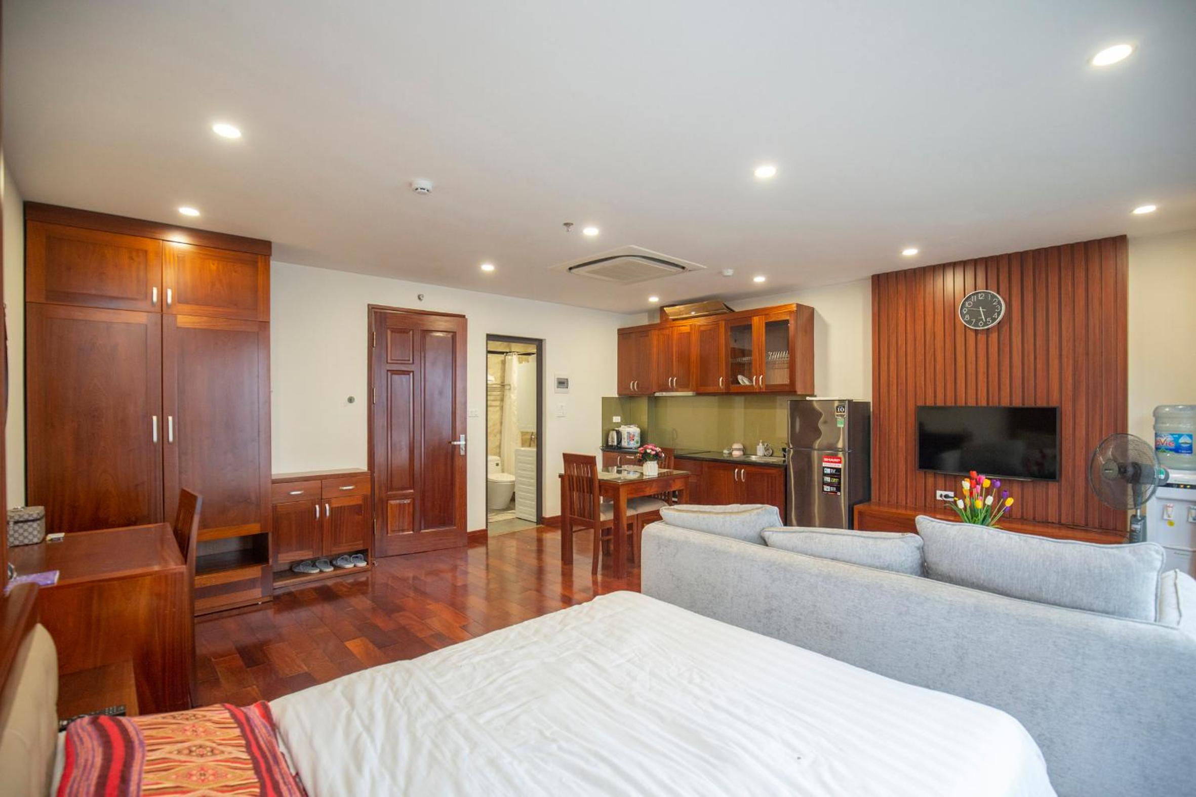 Sumitomo10 Apartment - Lane 12 Dao Tan street