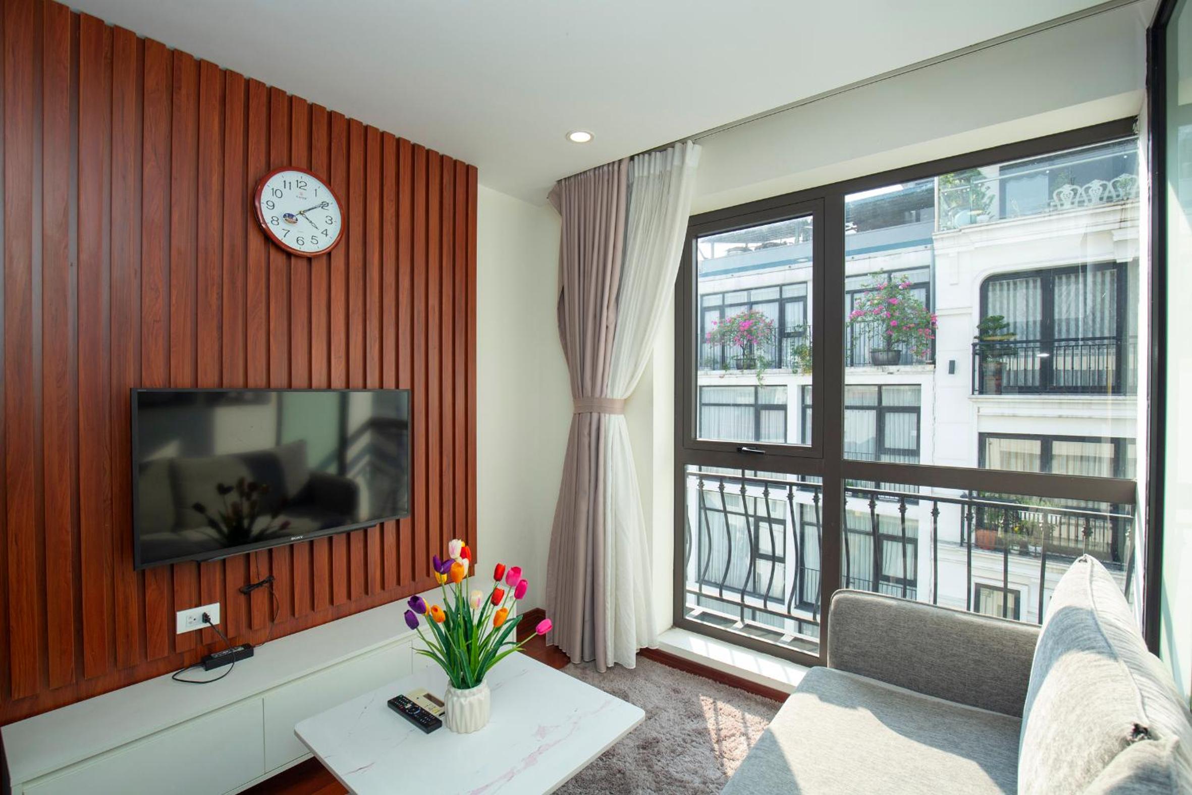 Sumitomo10 Apartment - Lane 12 Dao Tan street