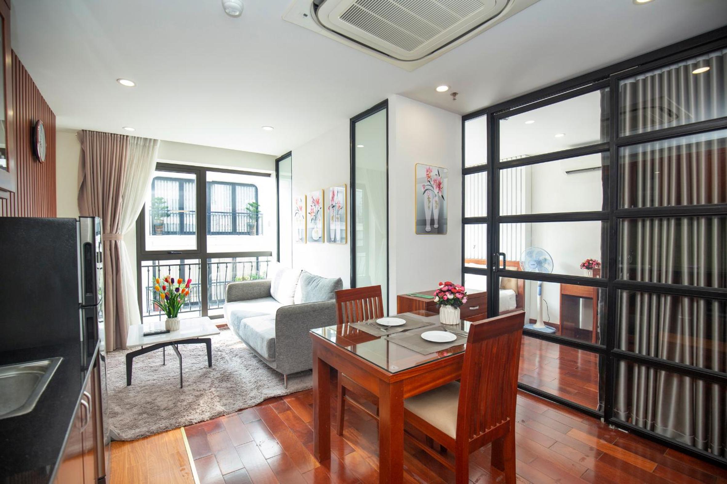 Sumitomo10 Apartment - Lane 12 Dao Tan street