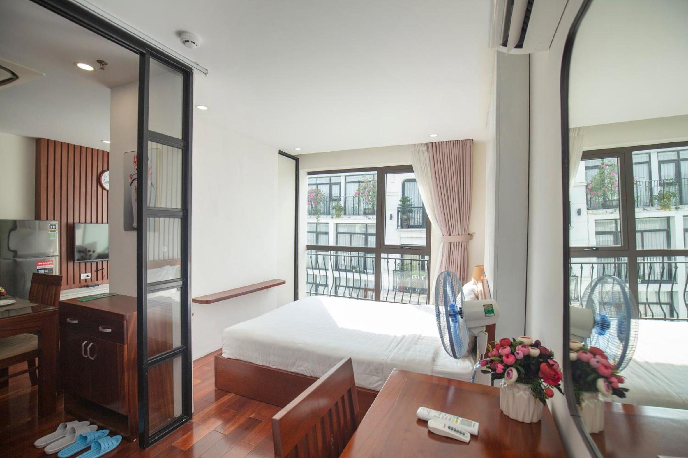 Sumitomo10 Apartment - Lane 12 Dao Tan street