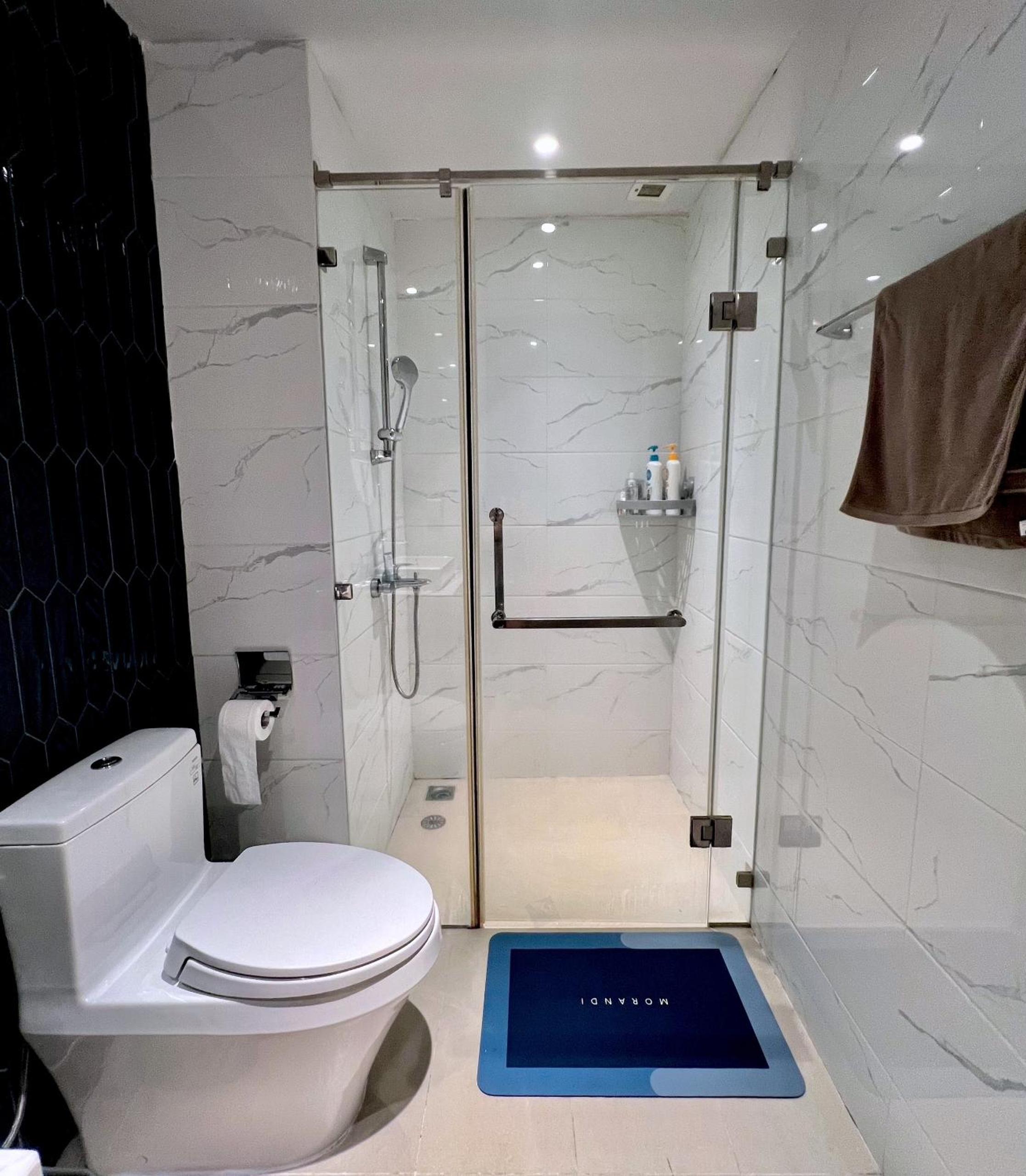BLUE HARBOUR - SAIGON ROYAL Fully - furnished Apt in Dist 4, 2 Bedrooms