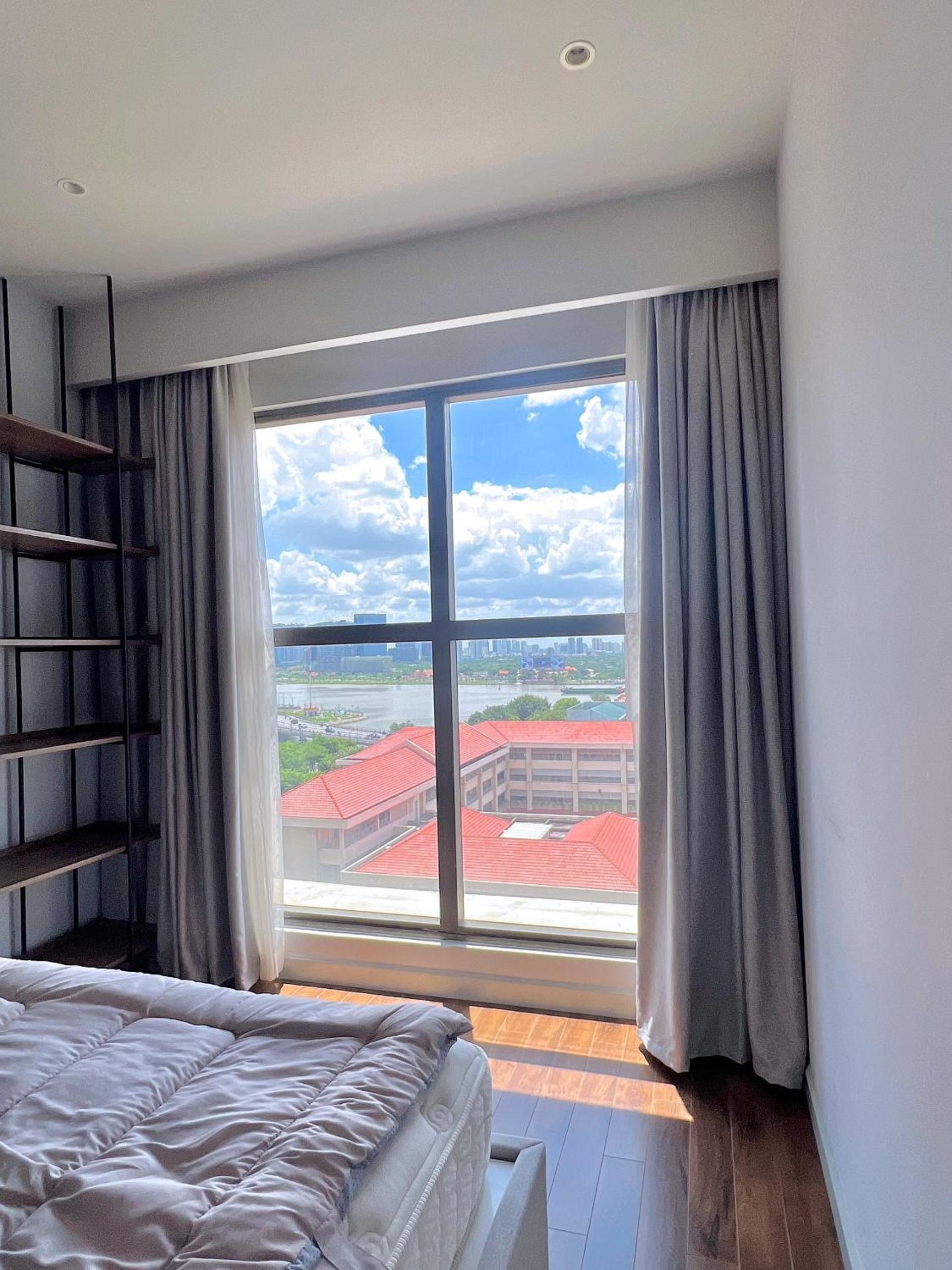 BLUE HARBOUR - SAIGON ROYAL Fully - furnished Apt in Dist 4, 2 Bedrooms