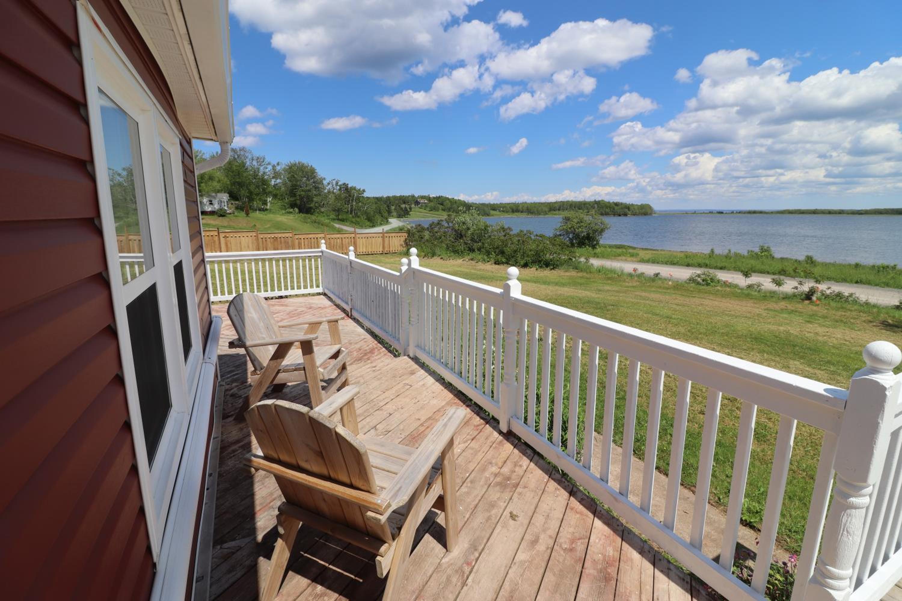 Waterfront House near Pomquet Beach- 2 bedrooms, Pet-Friendly