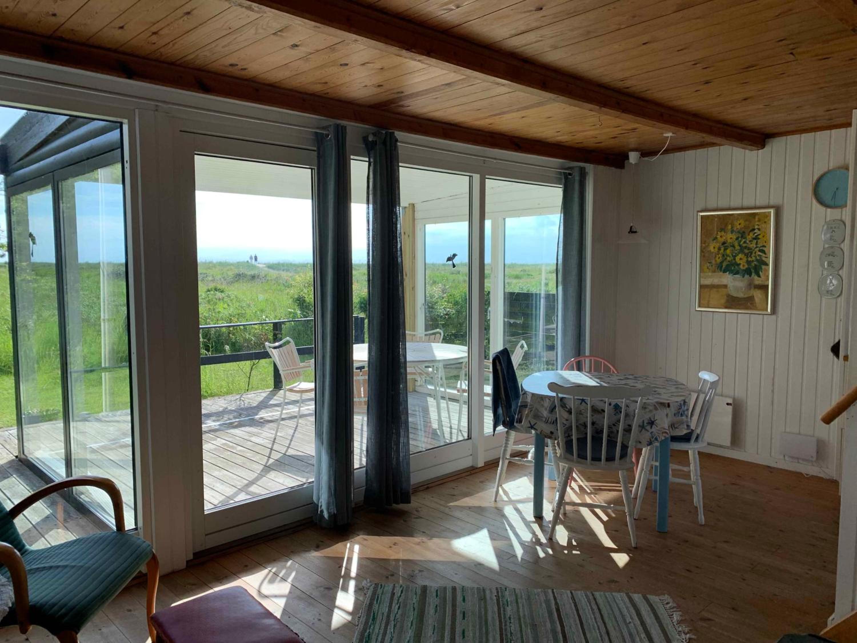 Cozy Beach House In The First Row view 4