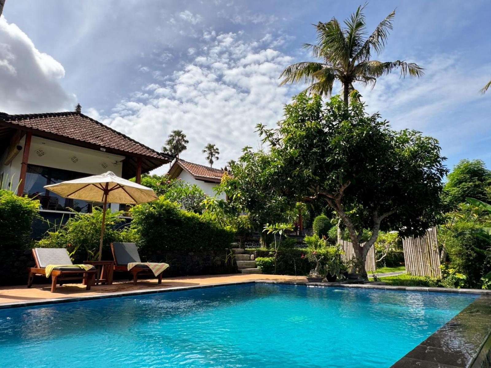 Frangipani Inn & Restaurant