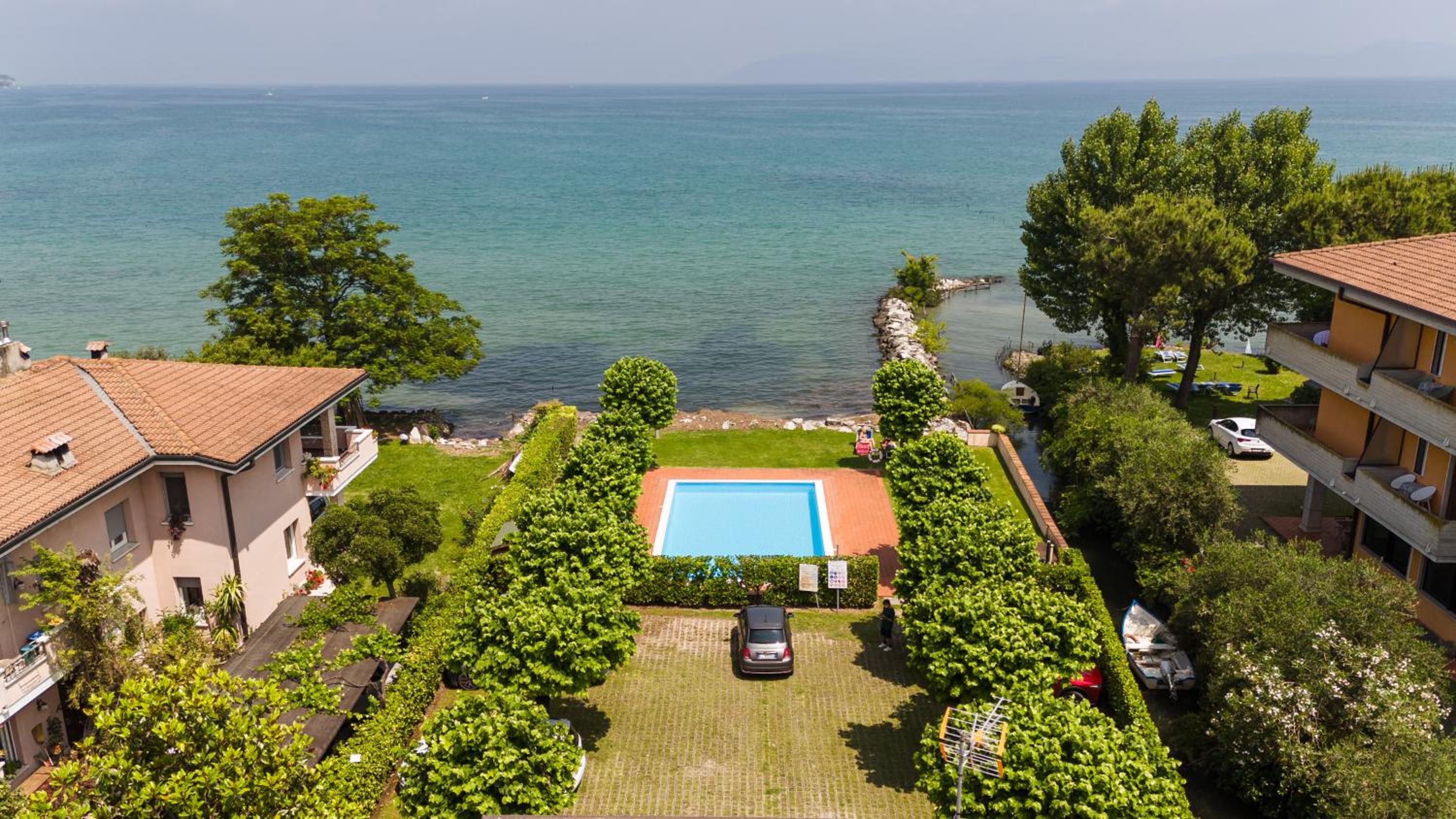 Timetofreedom Wohnung am Strand mit Pool
