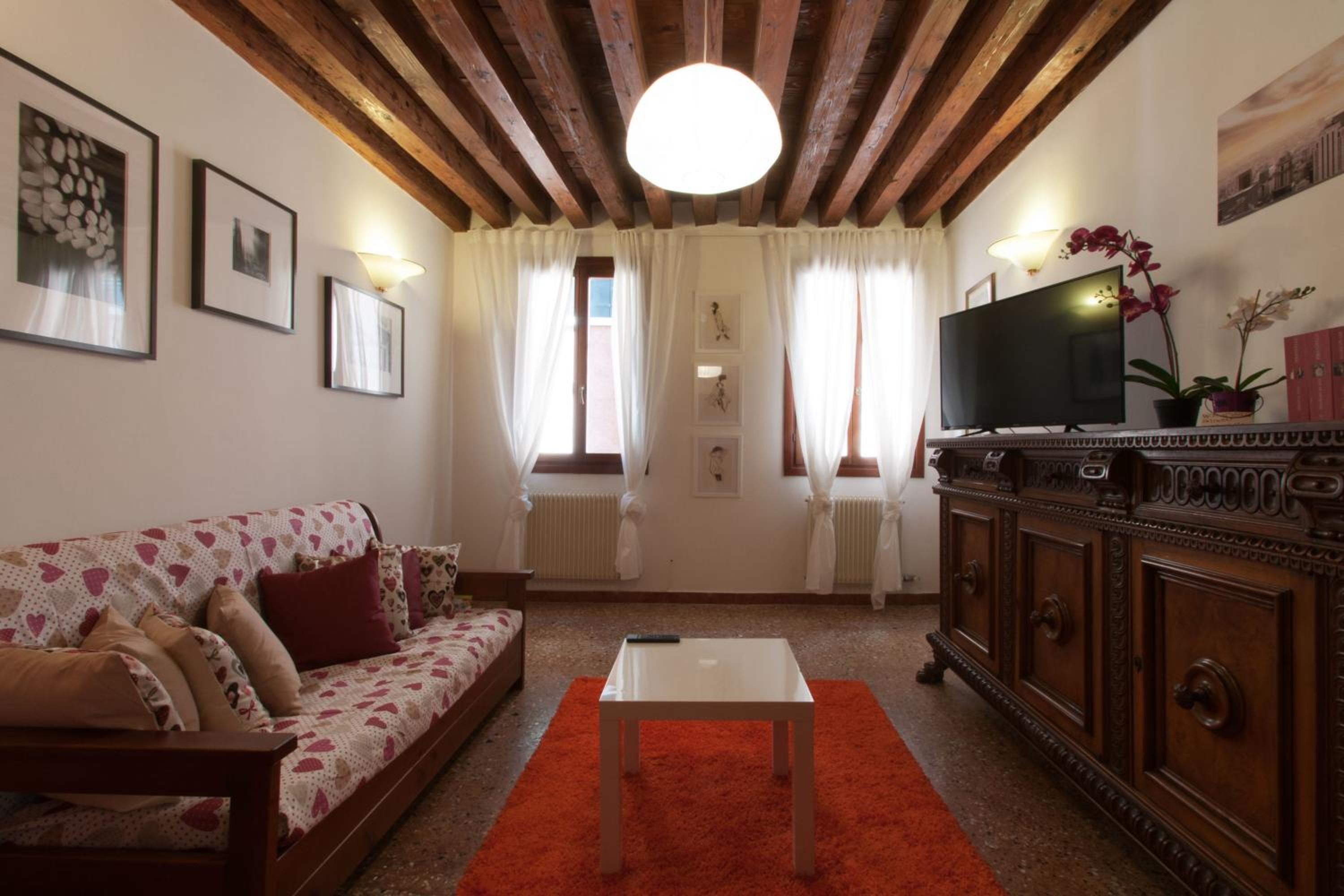 Ve-nice Suite Giuffa C4834