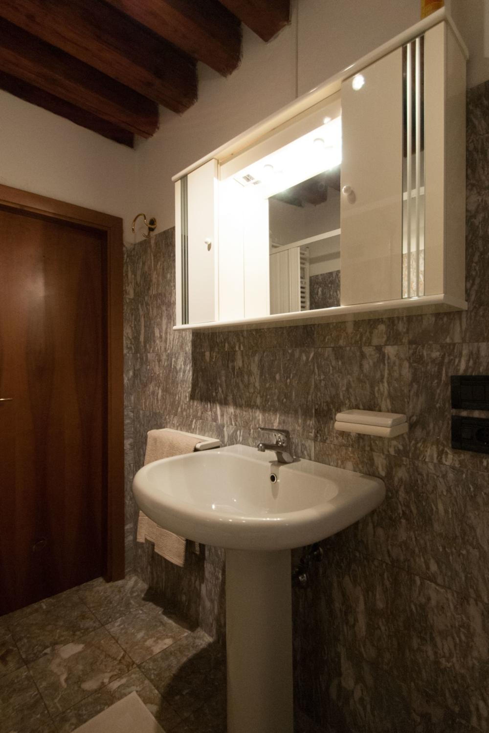 Ve-nice Suite Giuffa C4834