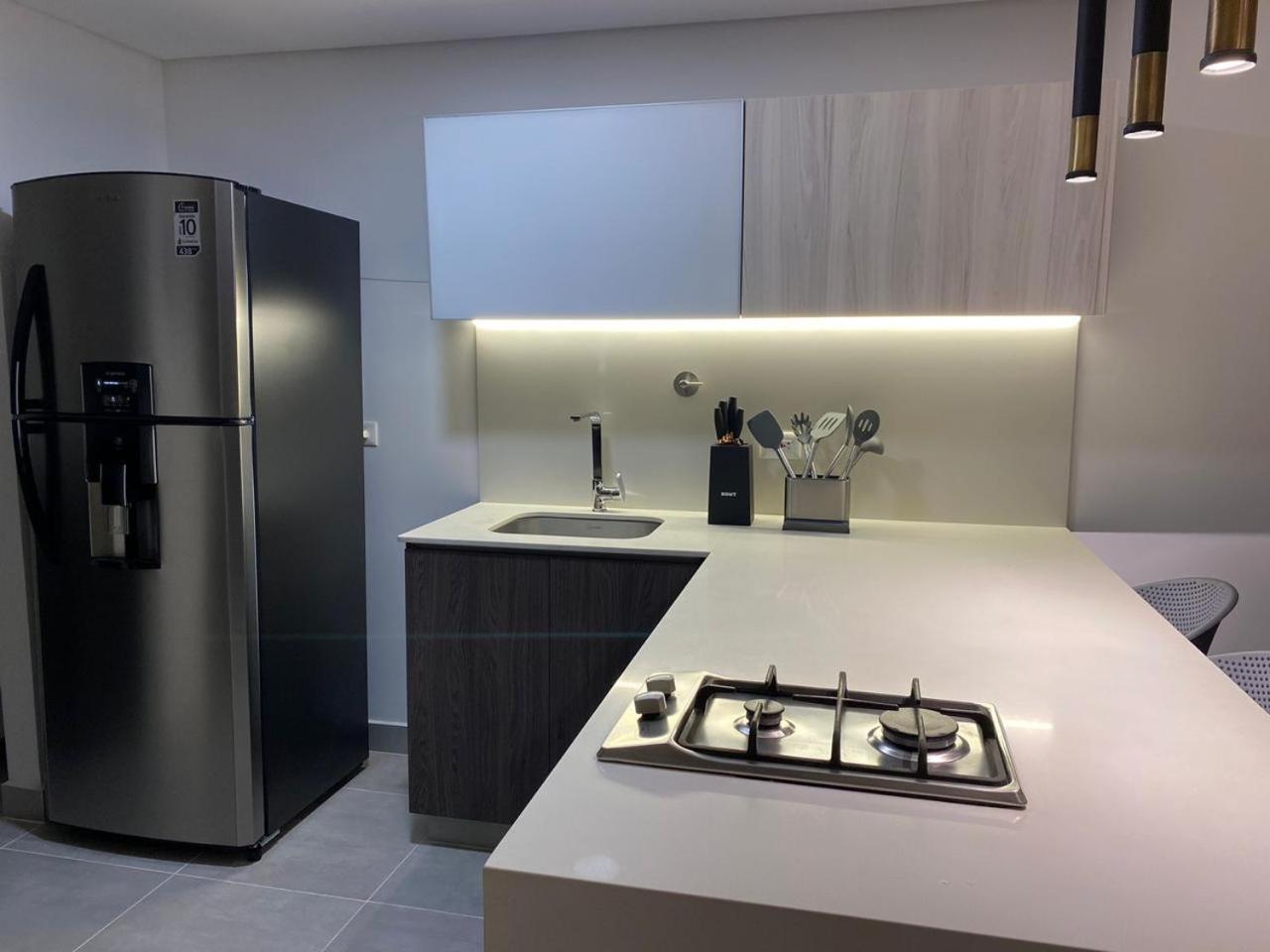Cómodo y completo apartamento cerca a Provenza