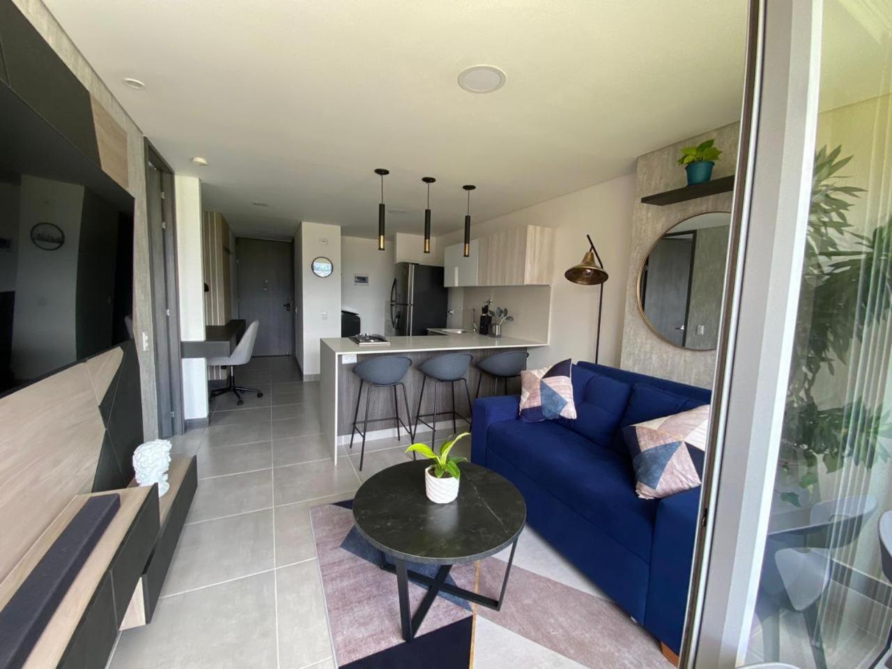 Cómodo y completo apartamento cerca a Provenza