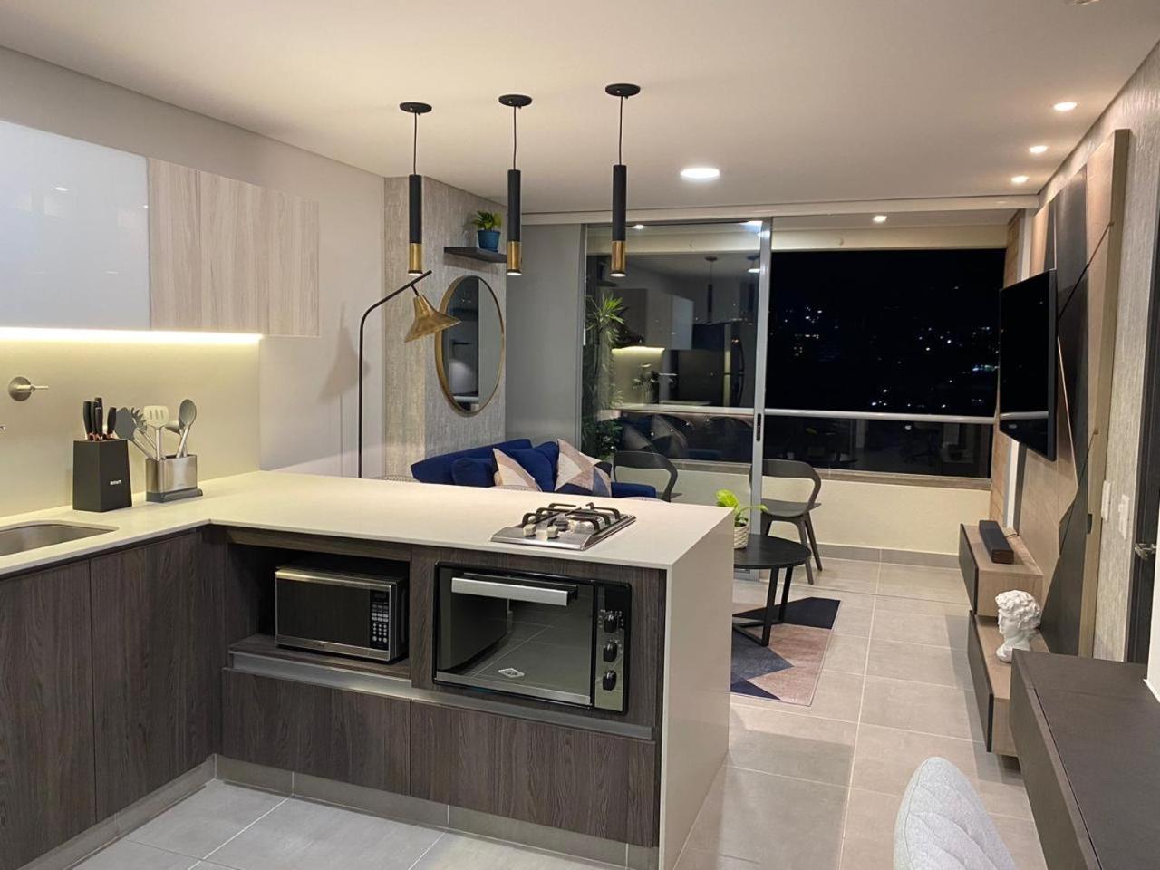 Cómodo y completo apartamento cerca a Provenza