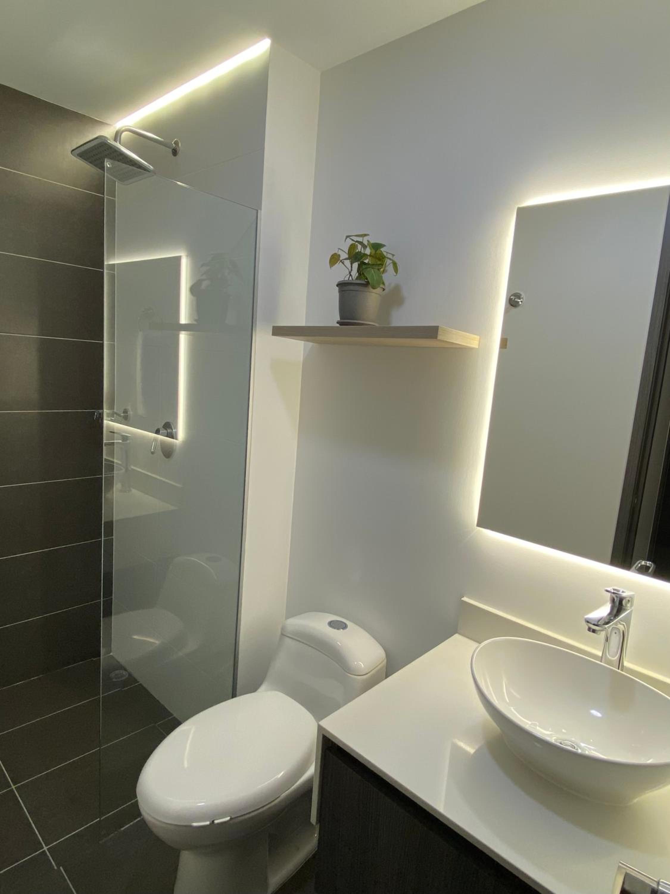 Cómodo y completo apartamento cerca a Provenza