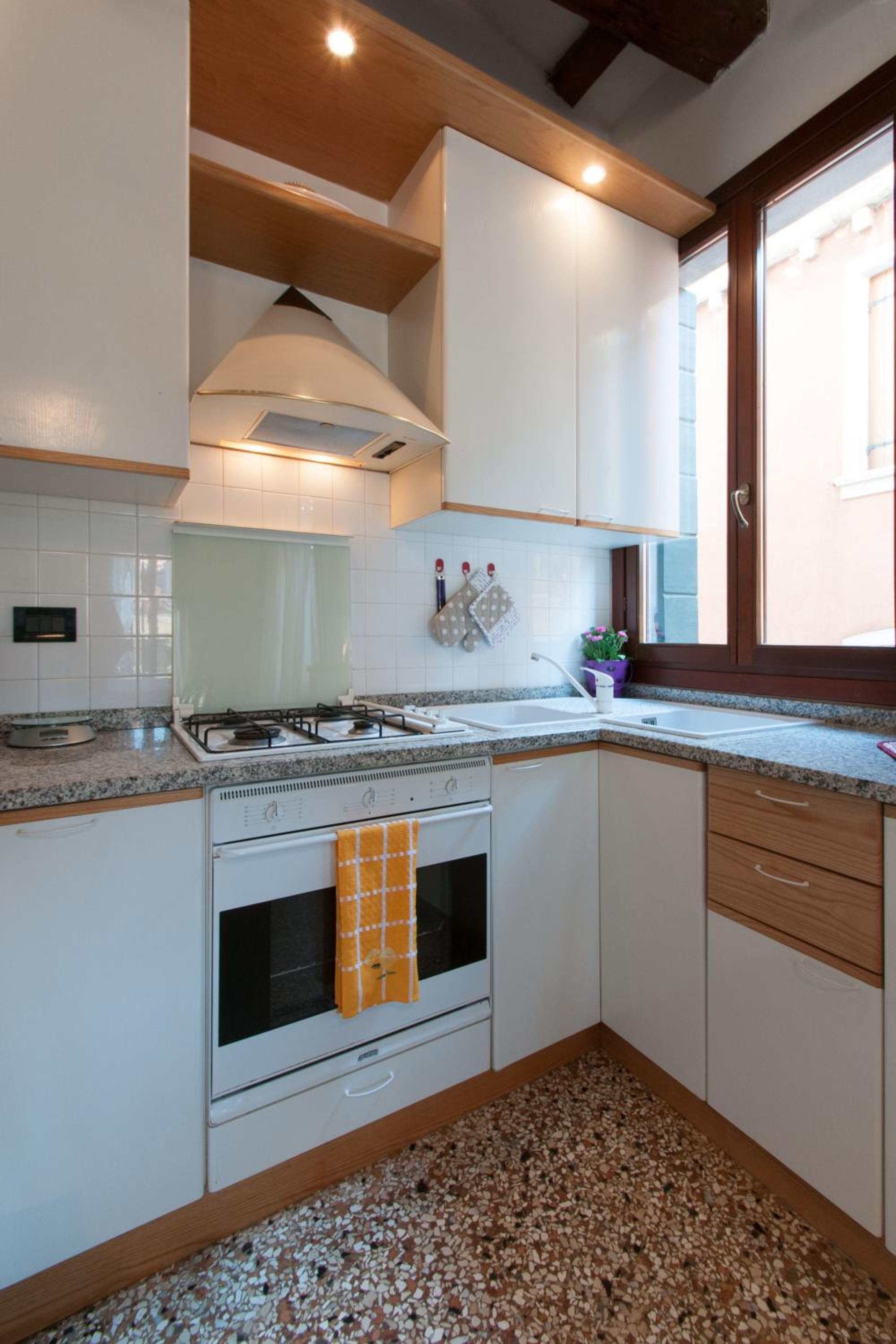 Ve-nice Suite Giuffa C4834
