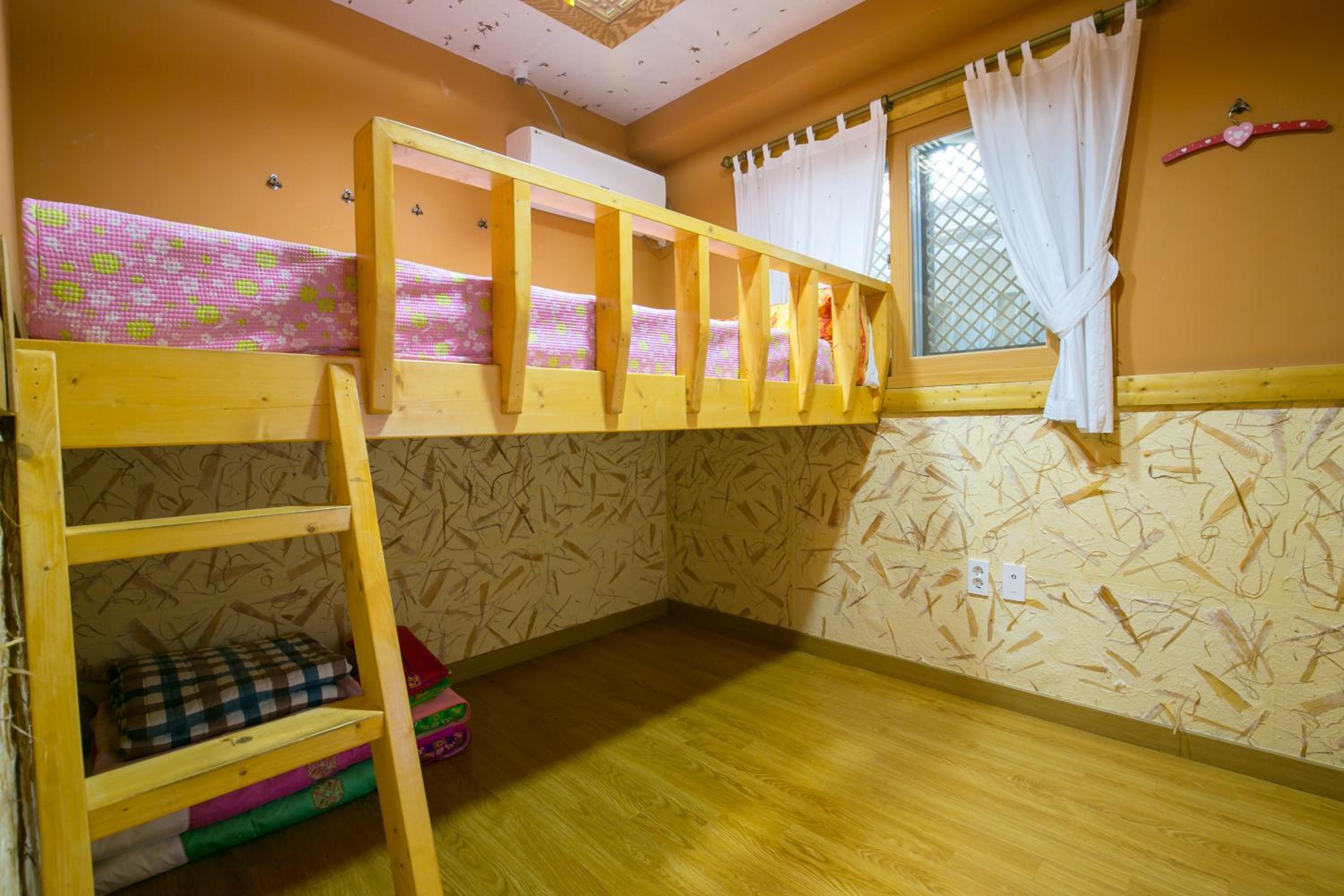 Ddlanchae Guesthouse - New Tower