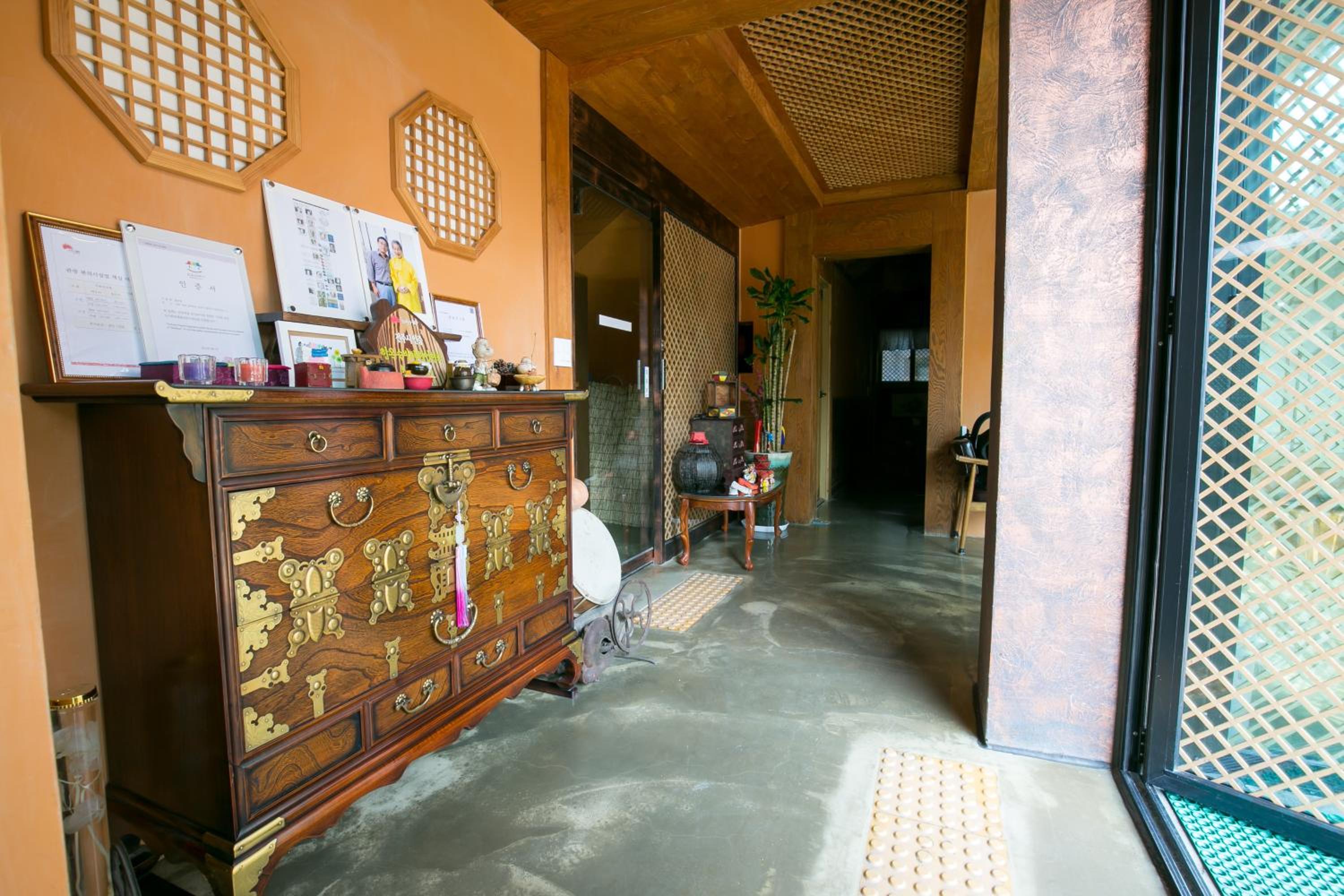 Ddlanchae Guesthouse - New Tower