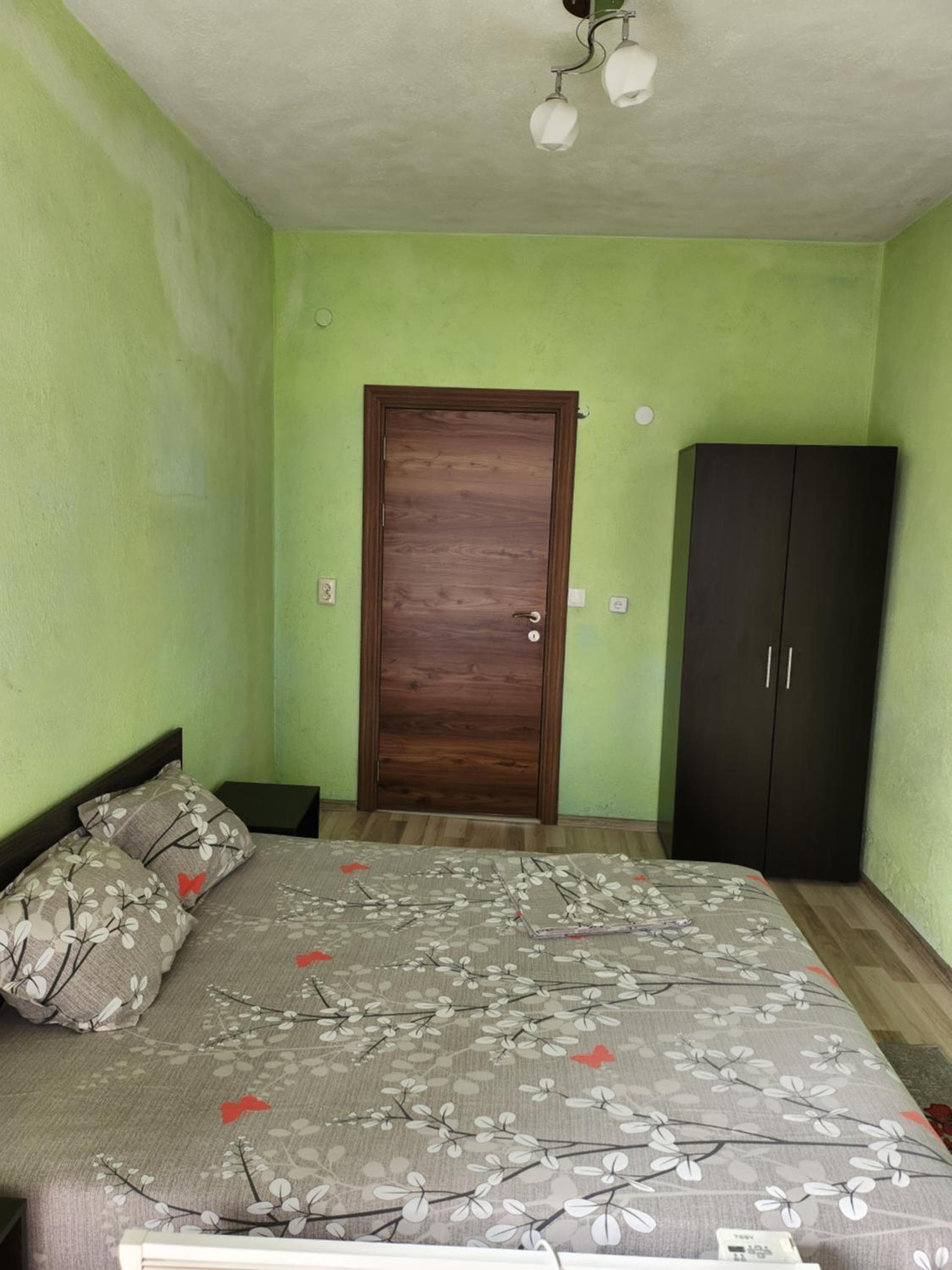 Apartment Lachevi