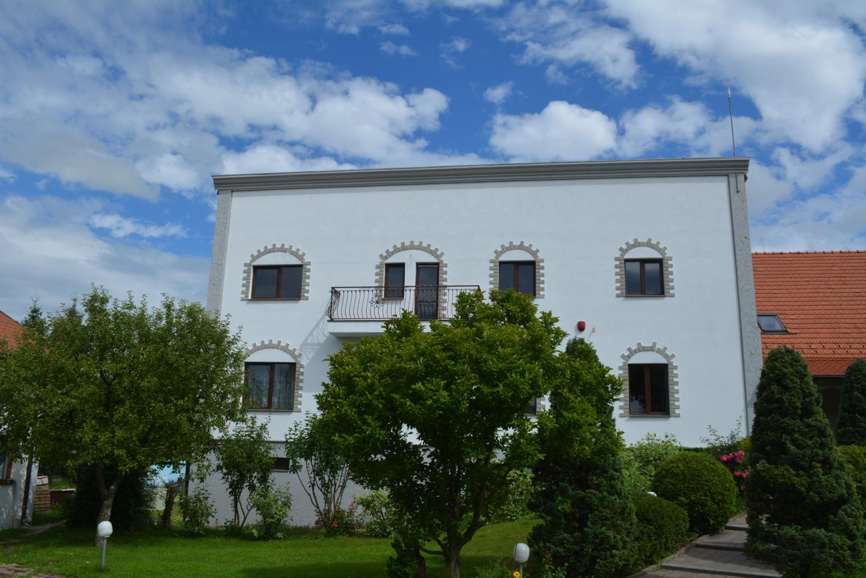 Colina Restaurant & Events