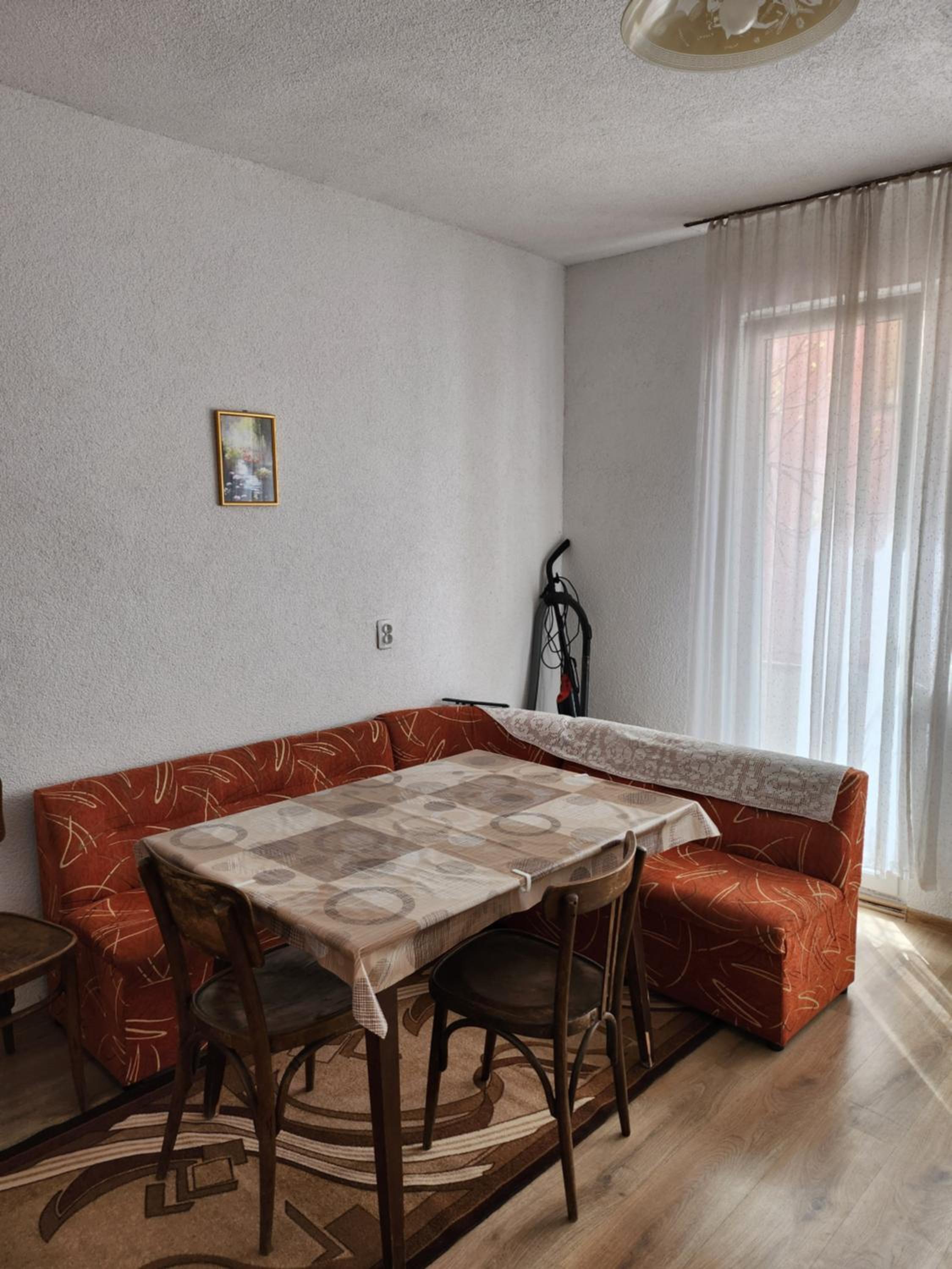 Apartment Lachevi