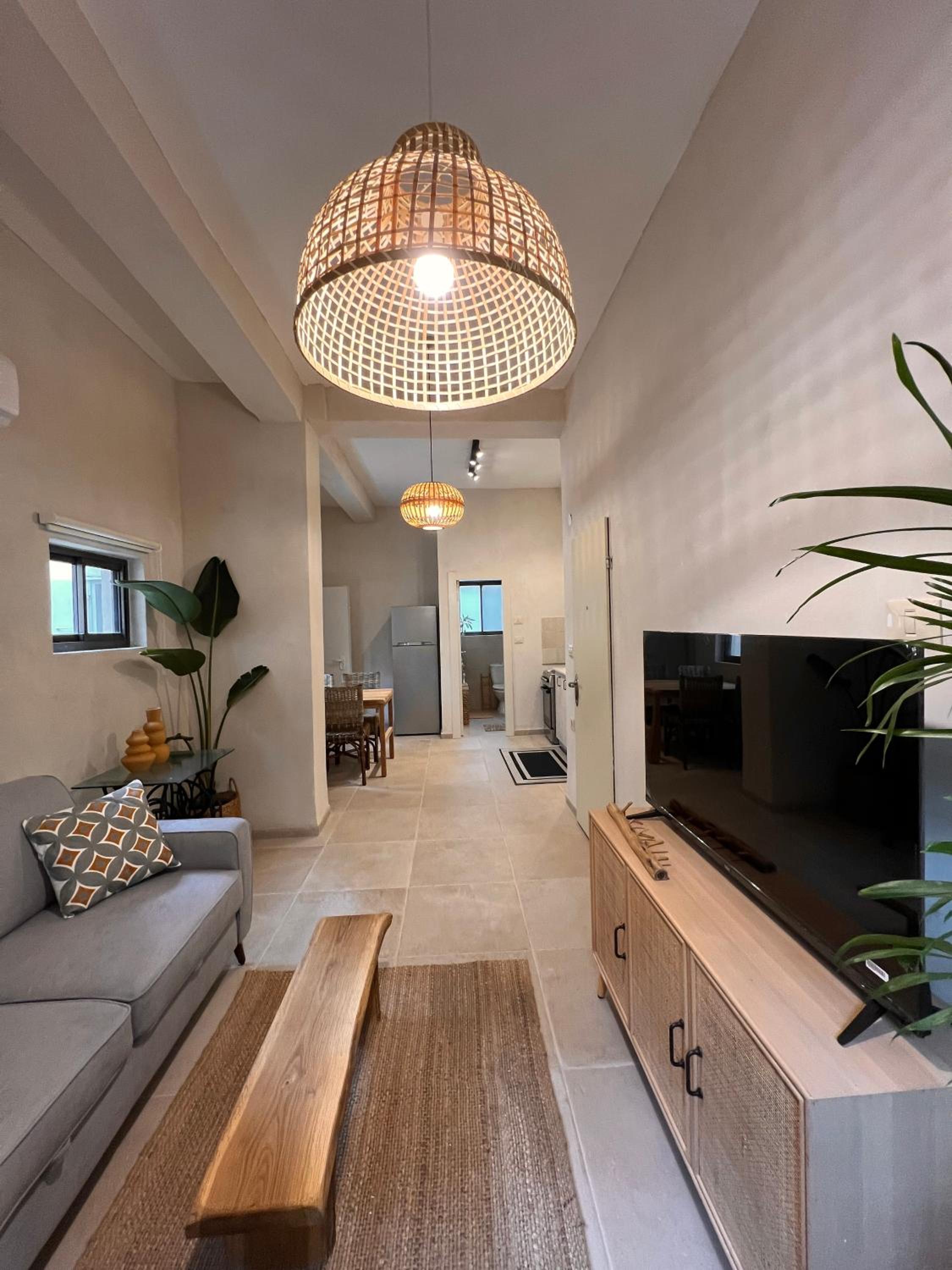 Haifa Downtown Eco Residence with Mamad by Sea N' Rent view 5