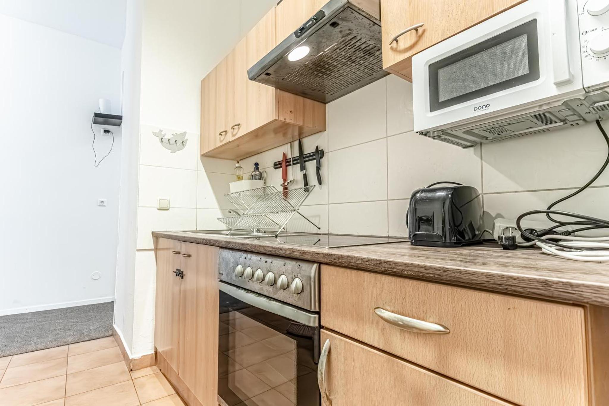 Elegant Private Rooms Near Danube With Garden Access