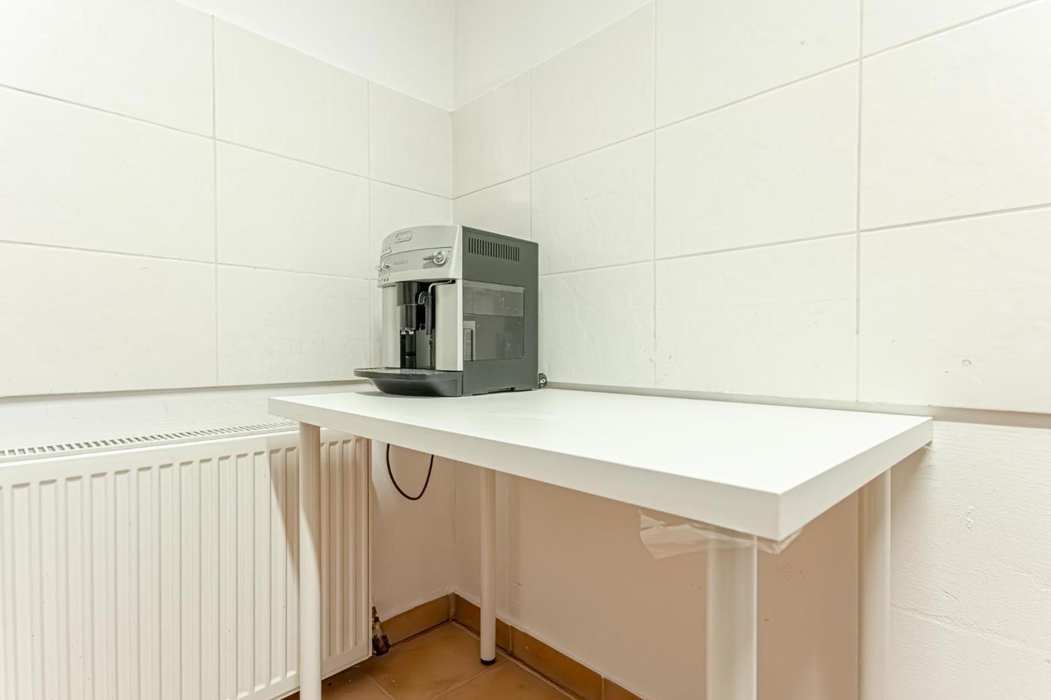 Elegant Private Rooms Near Danube With Garden Access