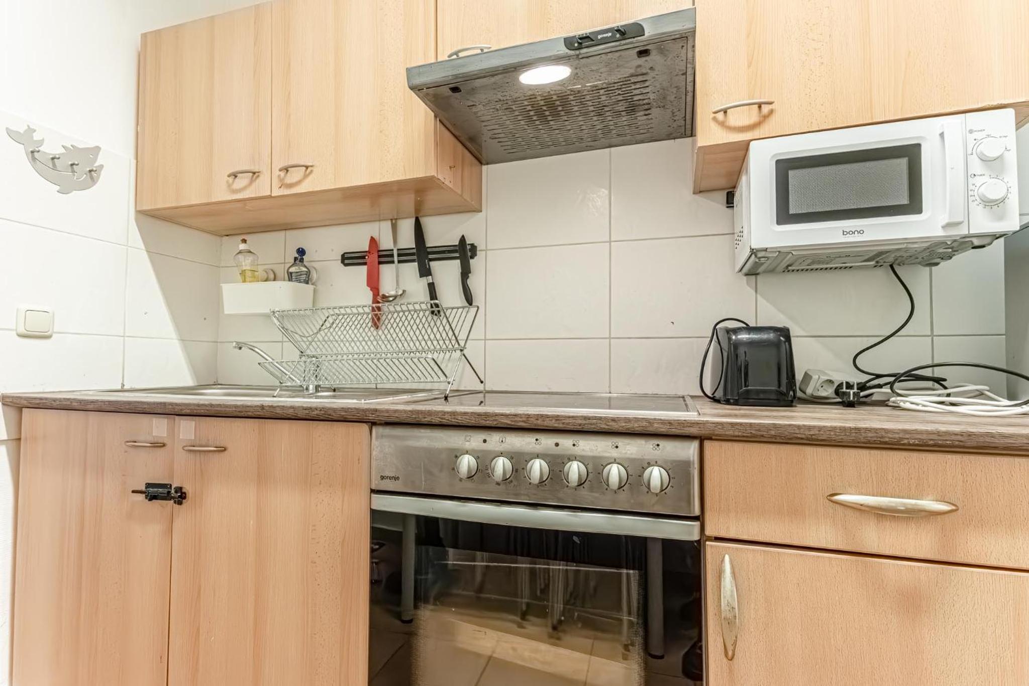 Elegant Private Rooms Near Danube With Garden Access