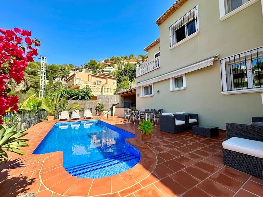 Three Bedroom apartment with private pool