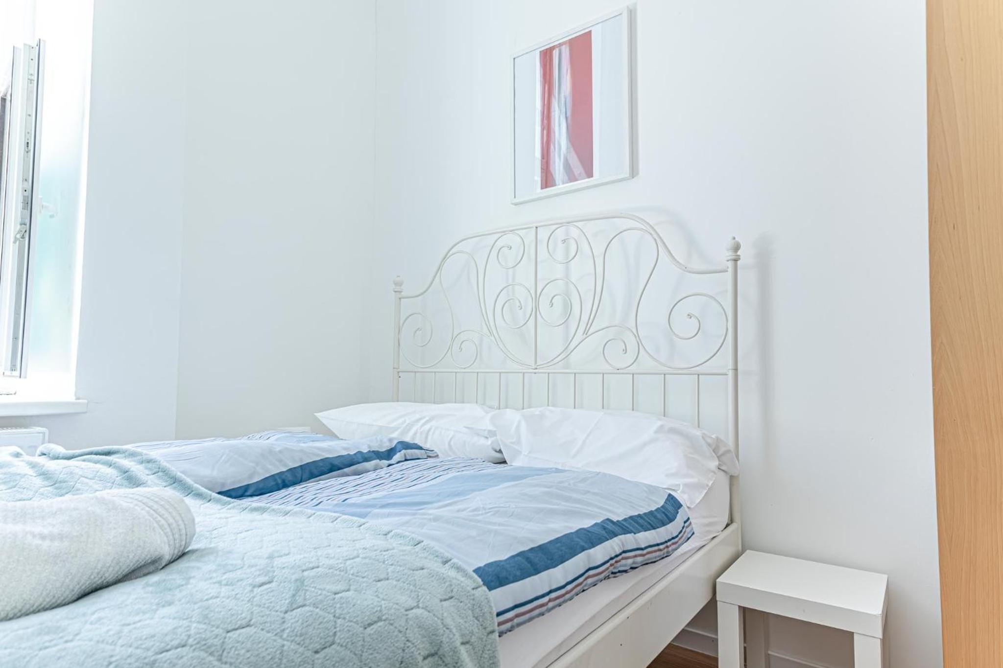 Elegant Private Rooms Near Danube With Garden Access
